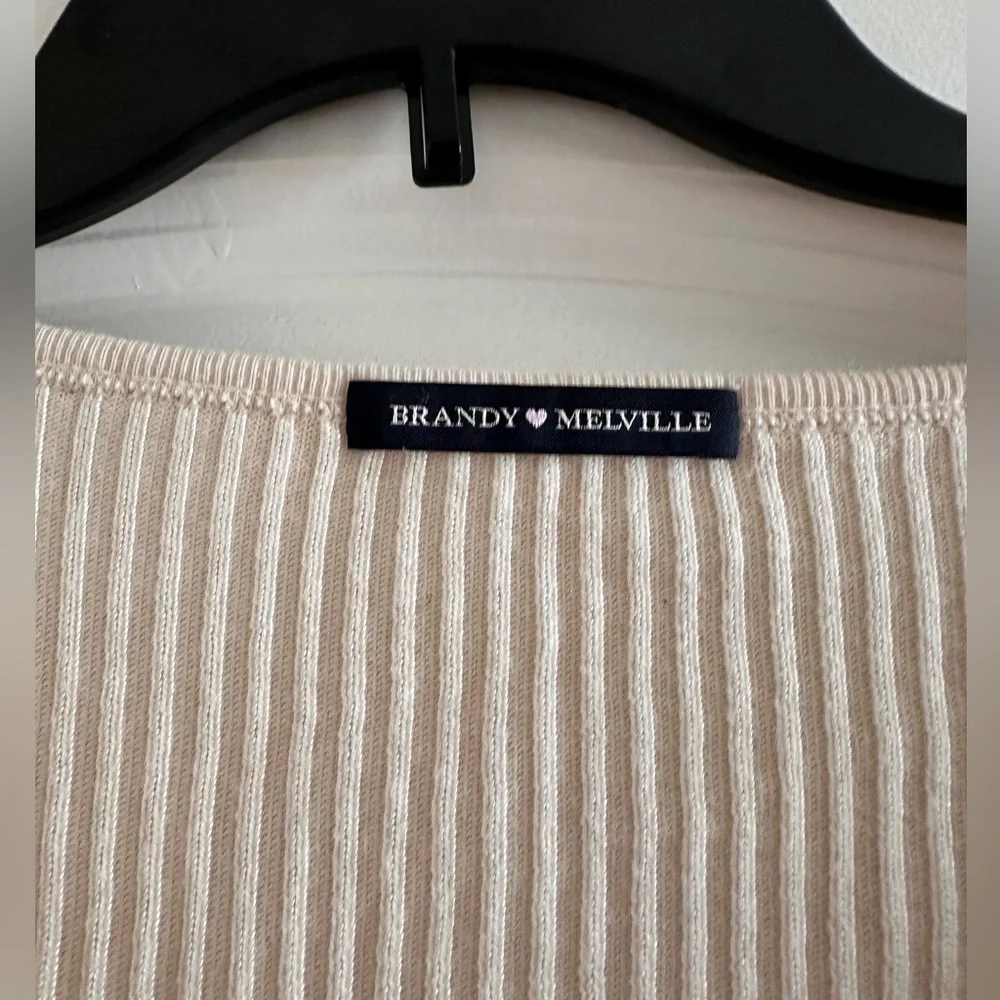 Brandy Melville button-down sweater - Picture 2 of 3